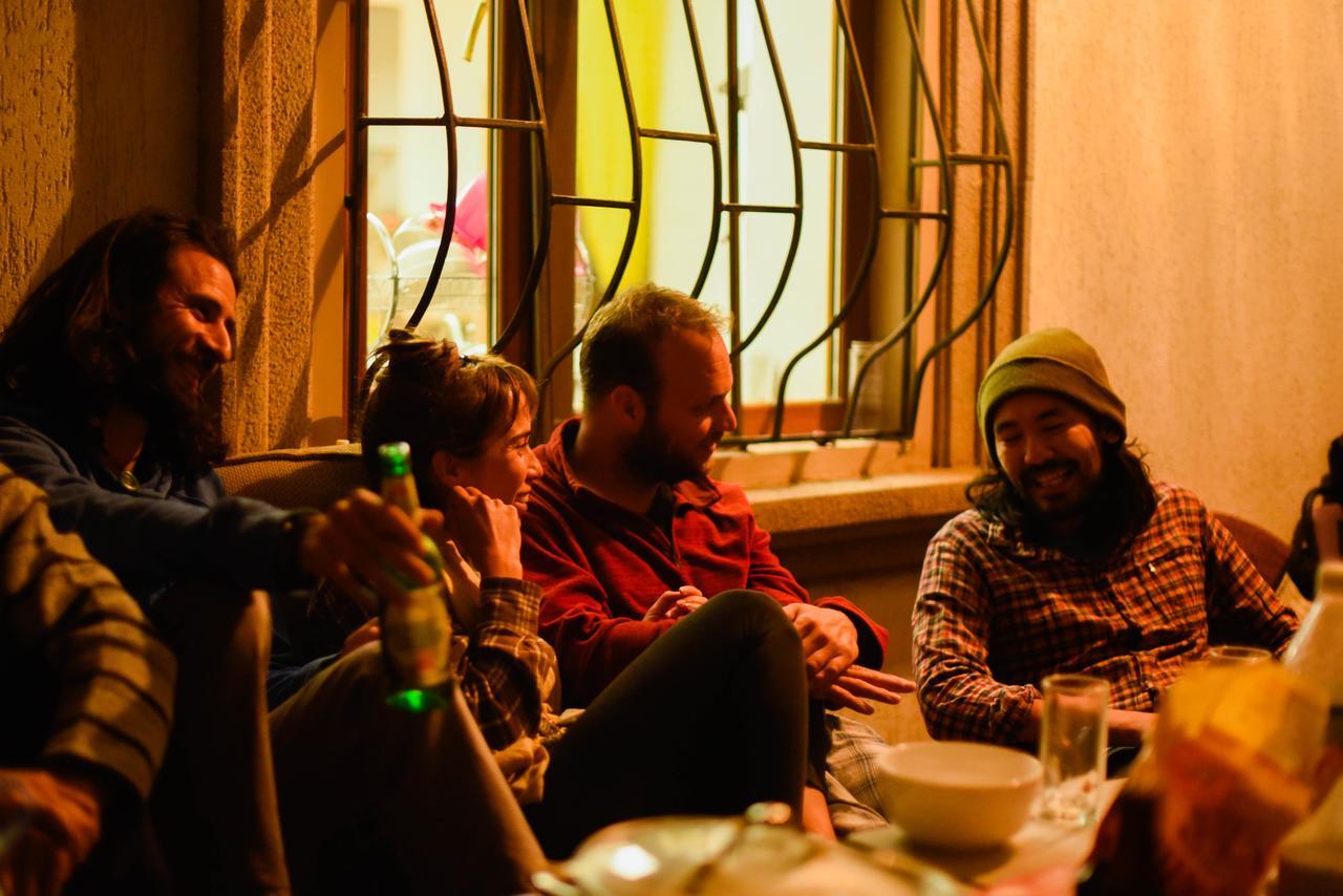 "European" Backpackers Hostel In Almaty Esterno foto