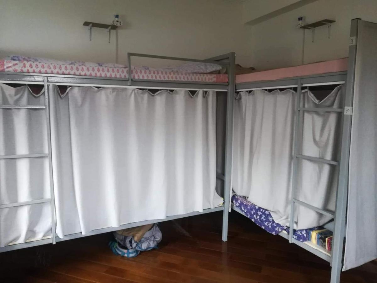 "European" Backpackers Hostel In Almaty Camera foto